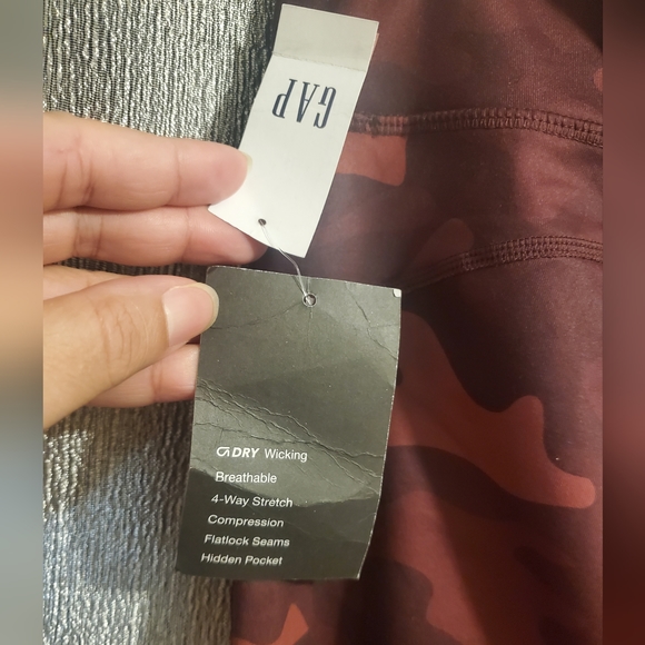 Gap Fit Workout Pants - Picture 6 of 8